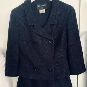 CHANEL skirt suit sz 38, navy tweed/knit. 3/4 sleeves and an  A-line skirt